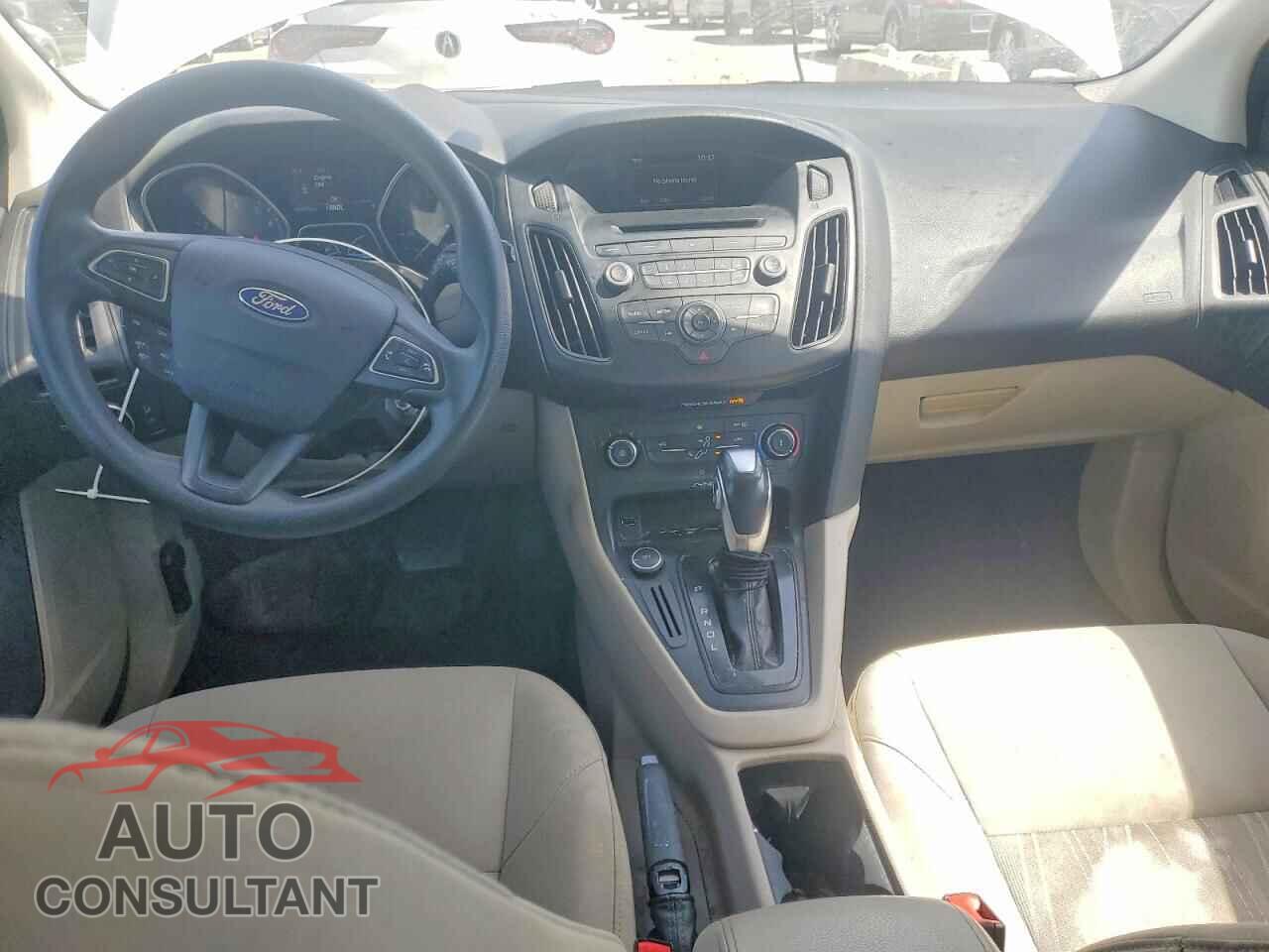FORD FOCUS 2015 - 1FADP3K27FL264357