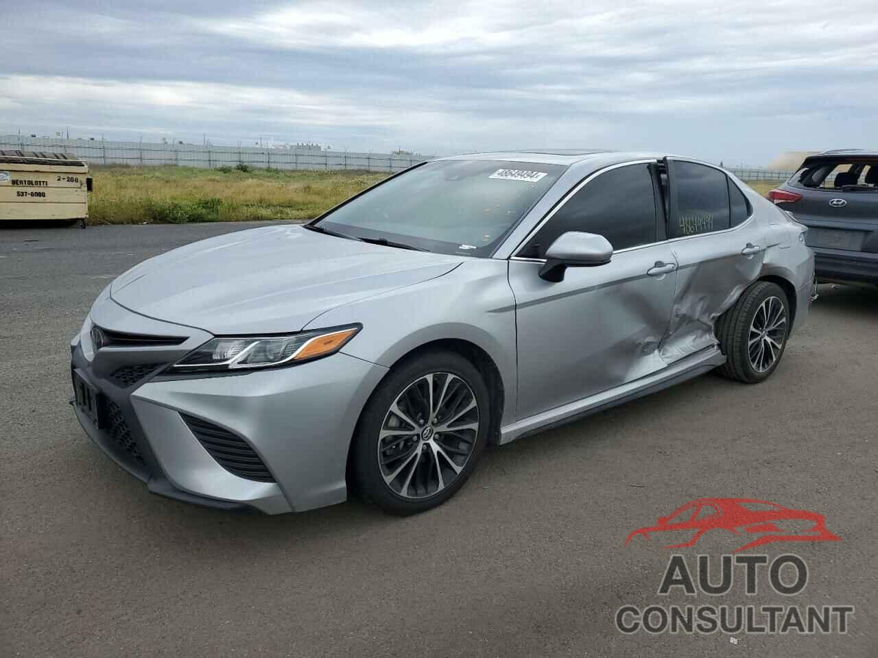 TOYOTA CAMRY 2018 - 4T1B11HK3JU651629