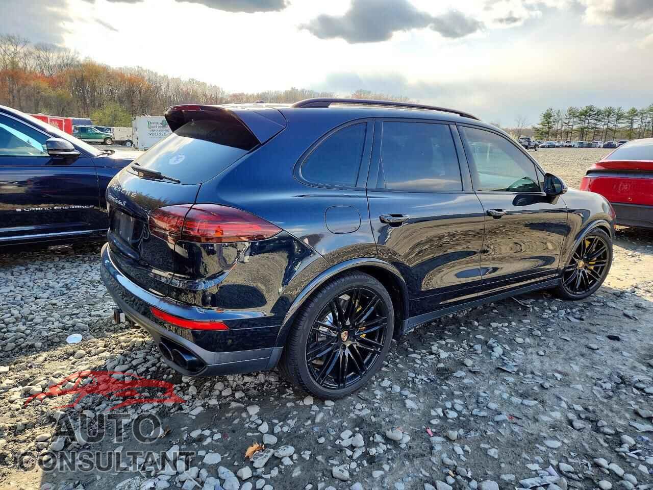 PORSCHE CAYENNE 2016 - WP1AC2A26GLA86140