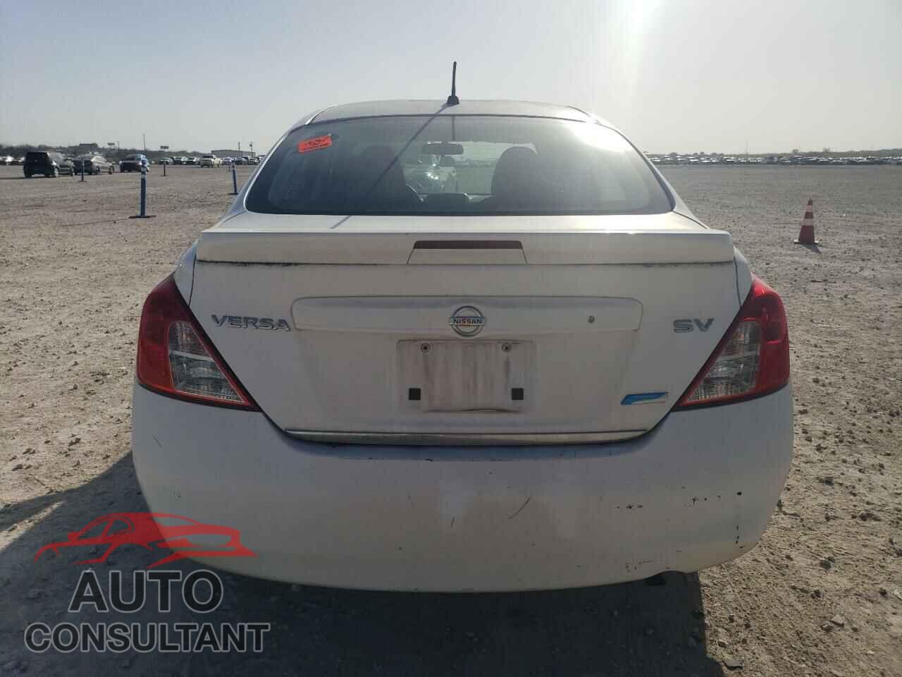 NISSAN VERSA 2014 - 3N1CN7AP1EL813962