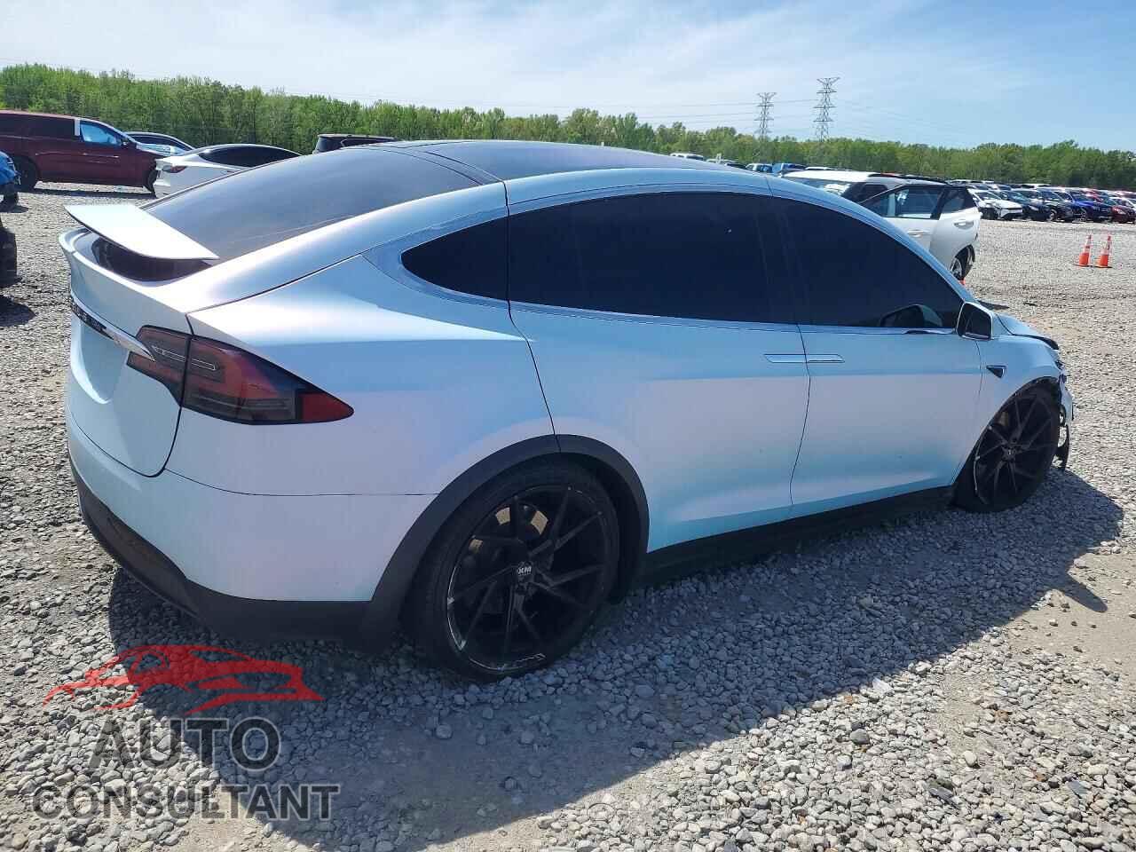 TESLA MODEL X 2017 - 5YJXCDE25HF051269