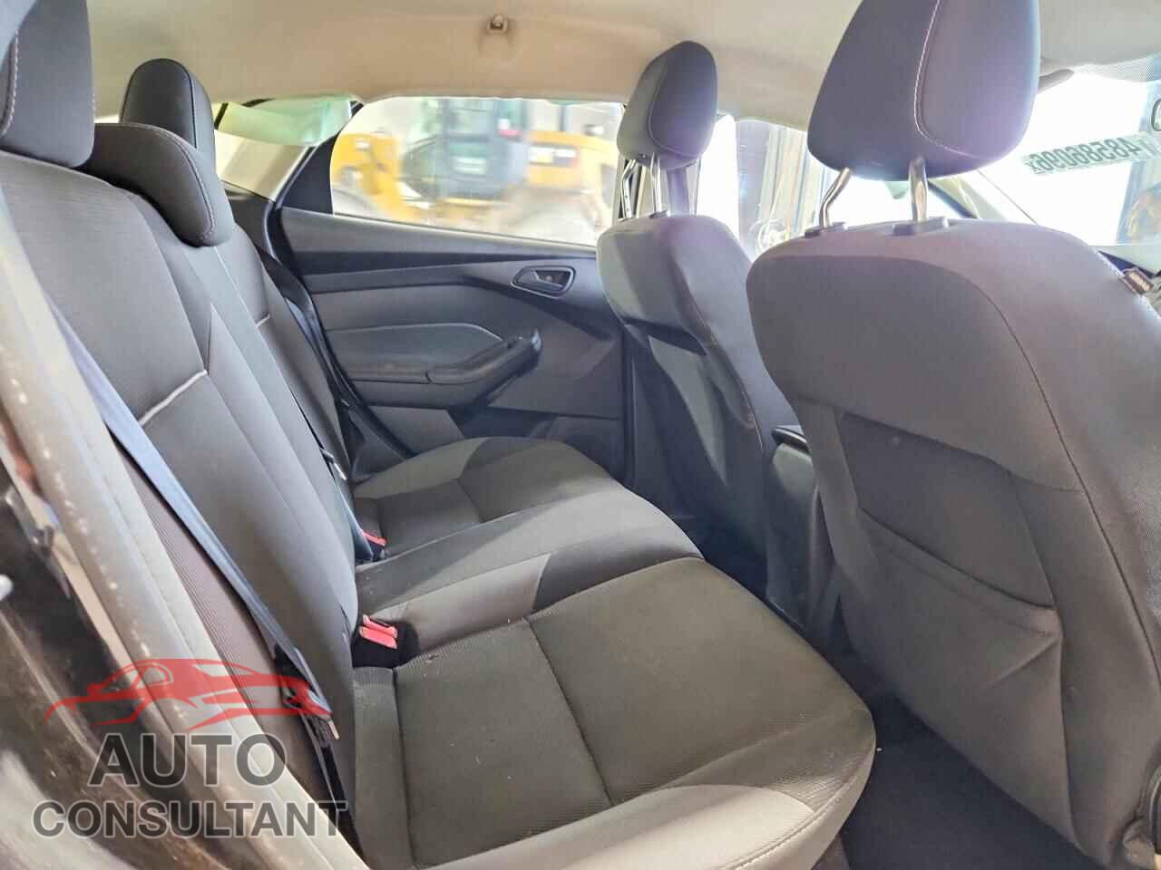 FORD FOCUS 2012 - 1FAHP3K23CL381379