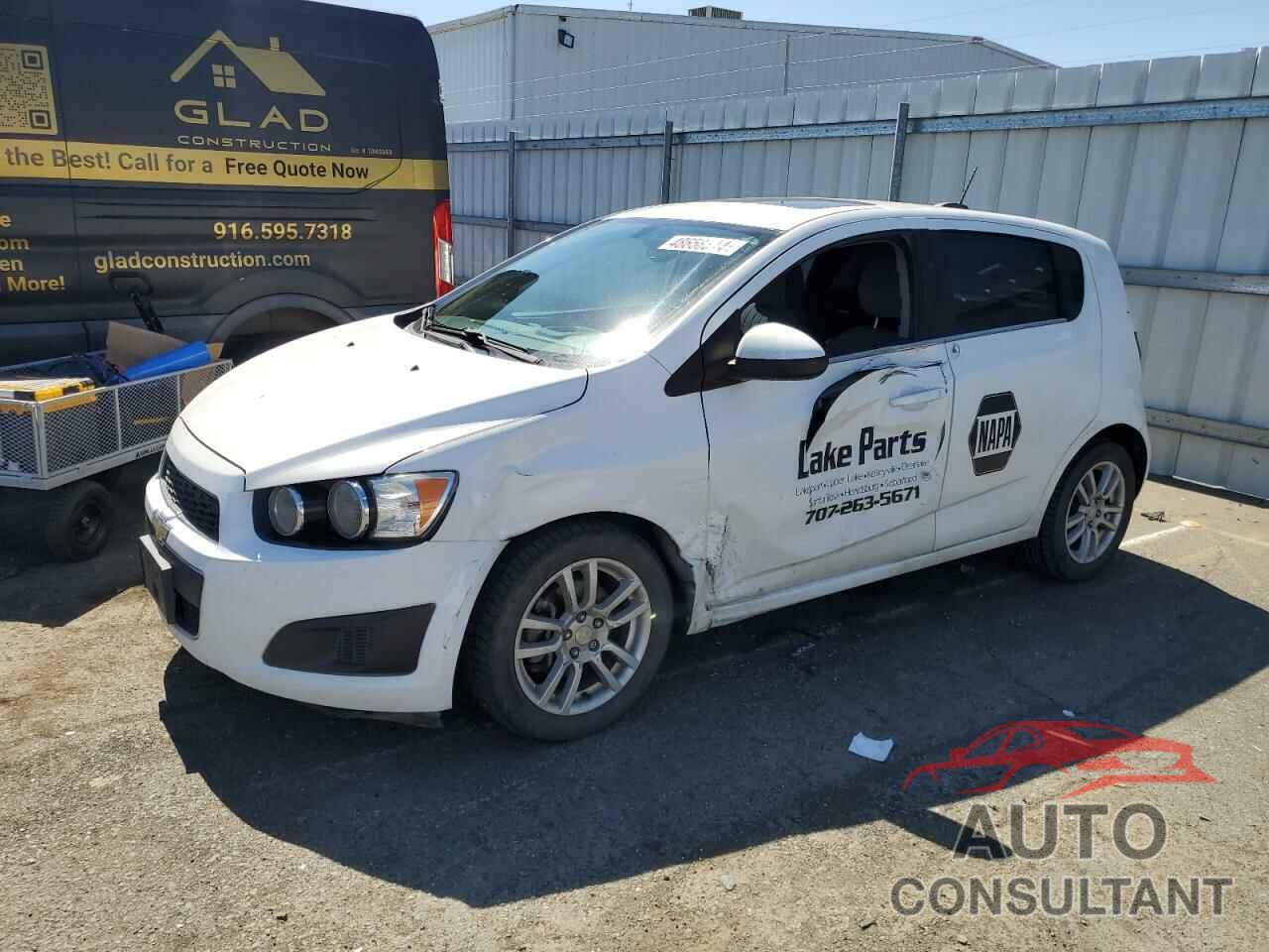 CHEVROLET SONIC 2016 - 1G1JC6SB1G4102951