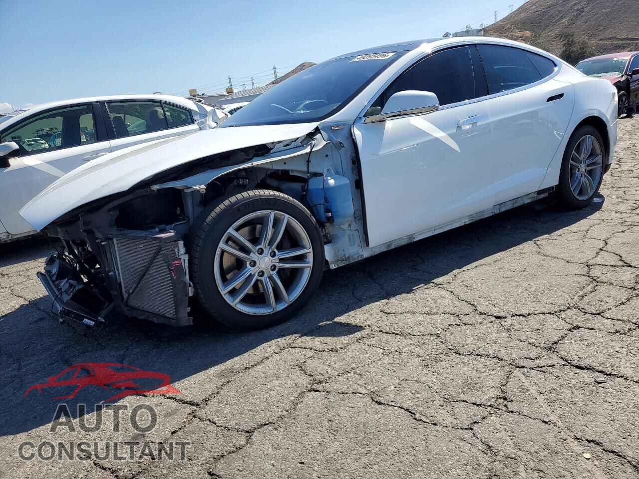 TESLA MODEL S 2015 - 5YJSA1E28FF107426