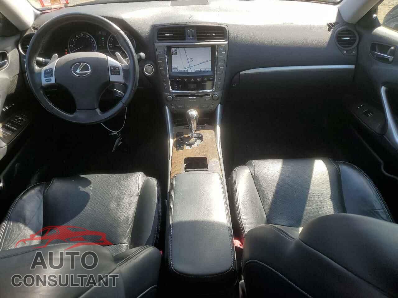 LEXUS IS 2012 - JTHCF5C28C5057607