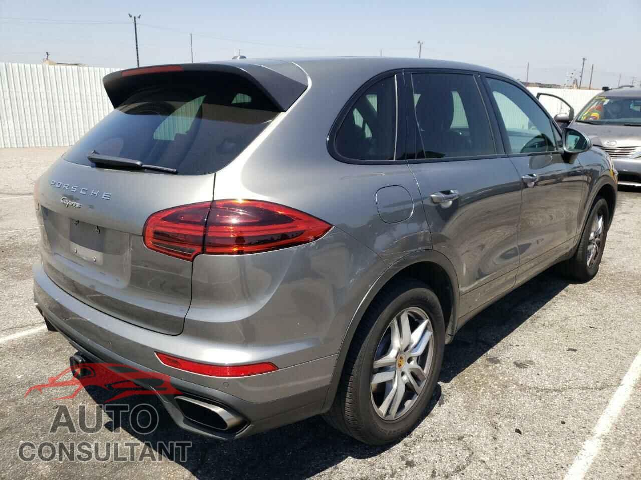 PORSCHE CAYENNE 2016 - WP1AA2A21GKA15598