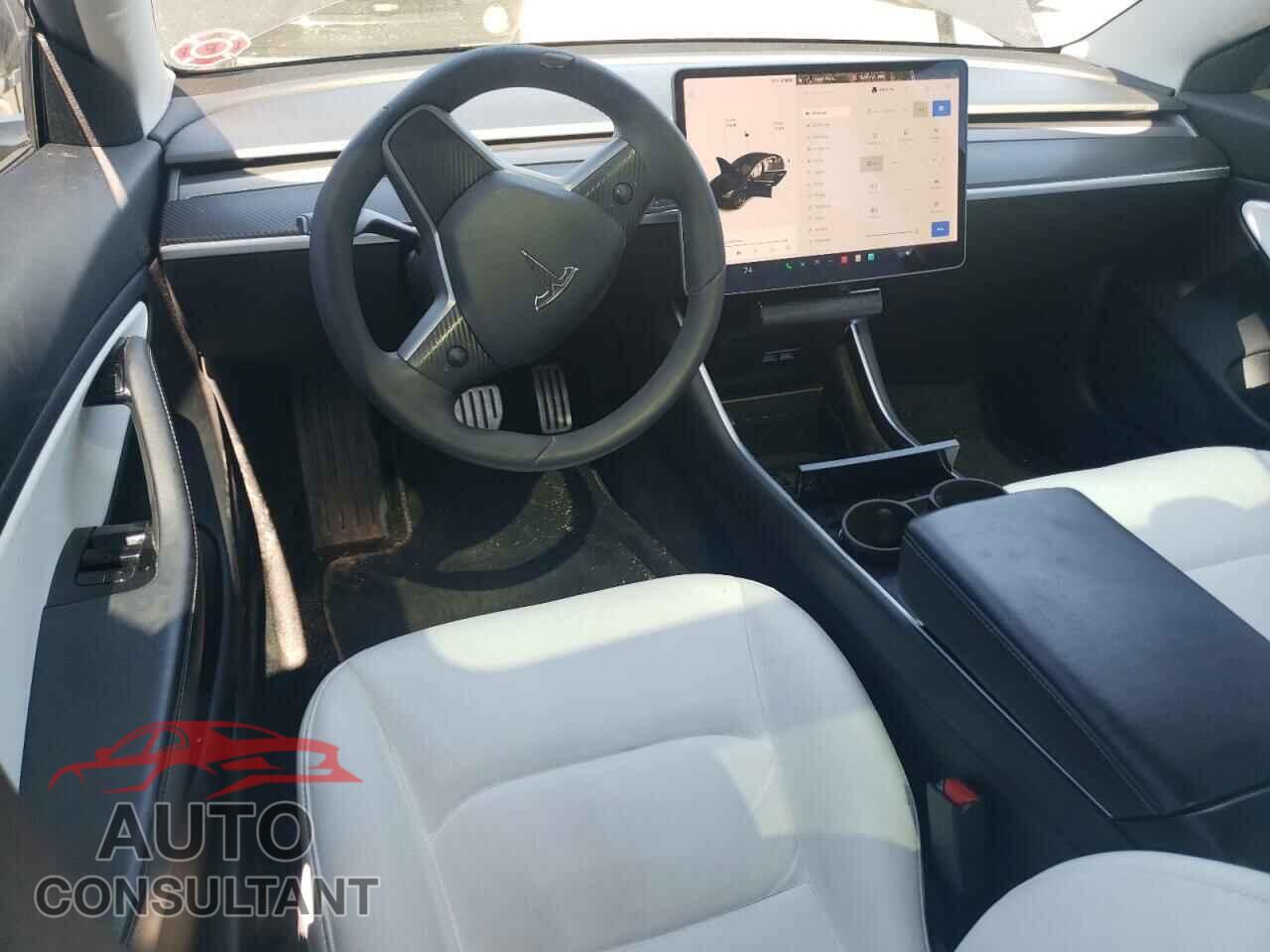 TESLA MODEL 3 2019 - 5YJ3E1EB5KF440749