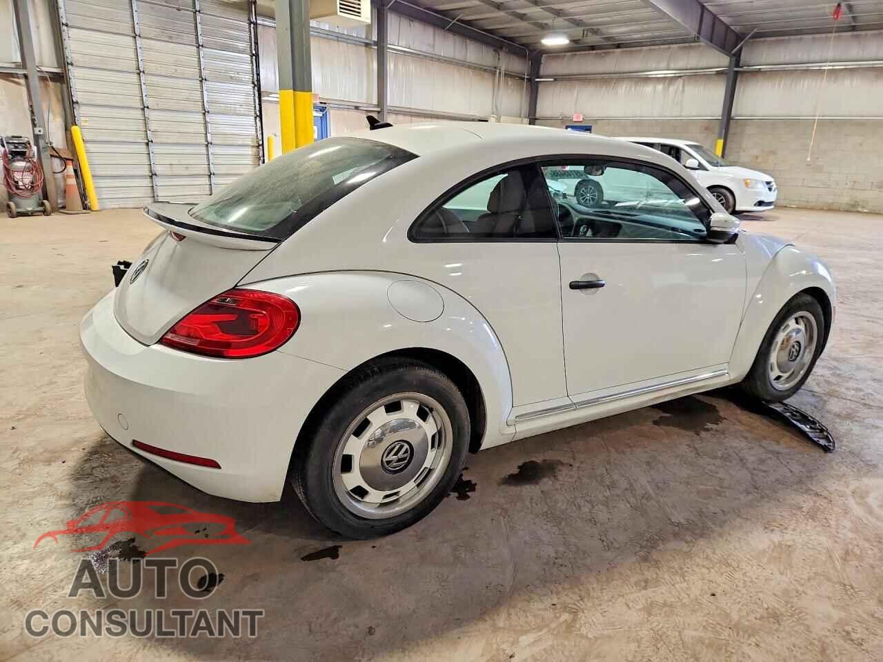 VOLKSWAGEN BEETLE 2015 - 3VWF17AT0FM656761