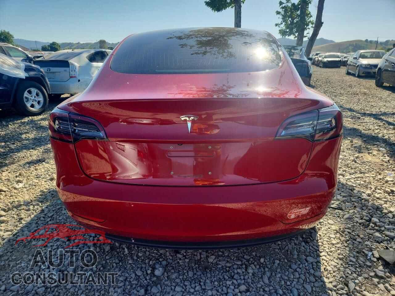 TESLA MODEL 3 2018 - 5YJ3E1EA8JF061721