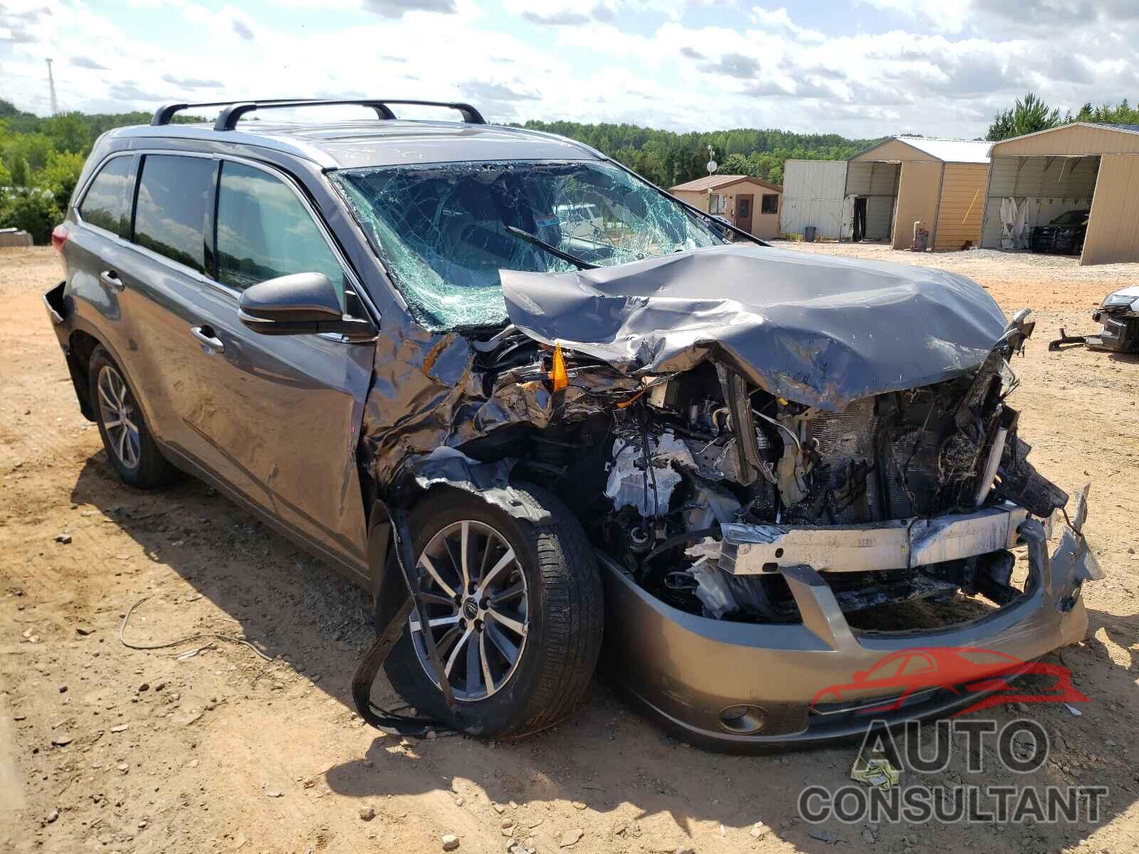 TOYOTA HIGHLANDER 2018 - 5TDJZRFH8JS876163