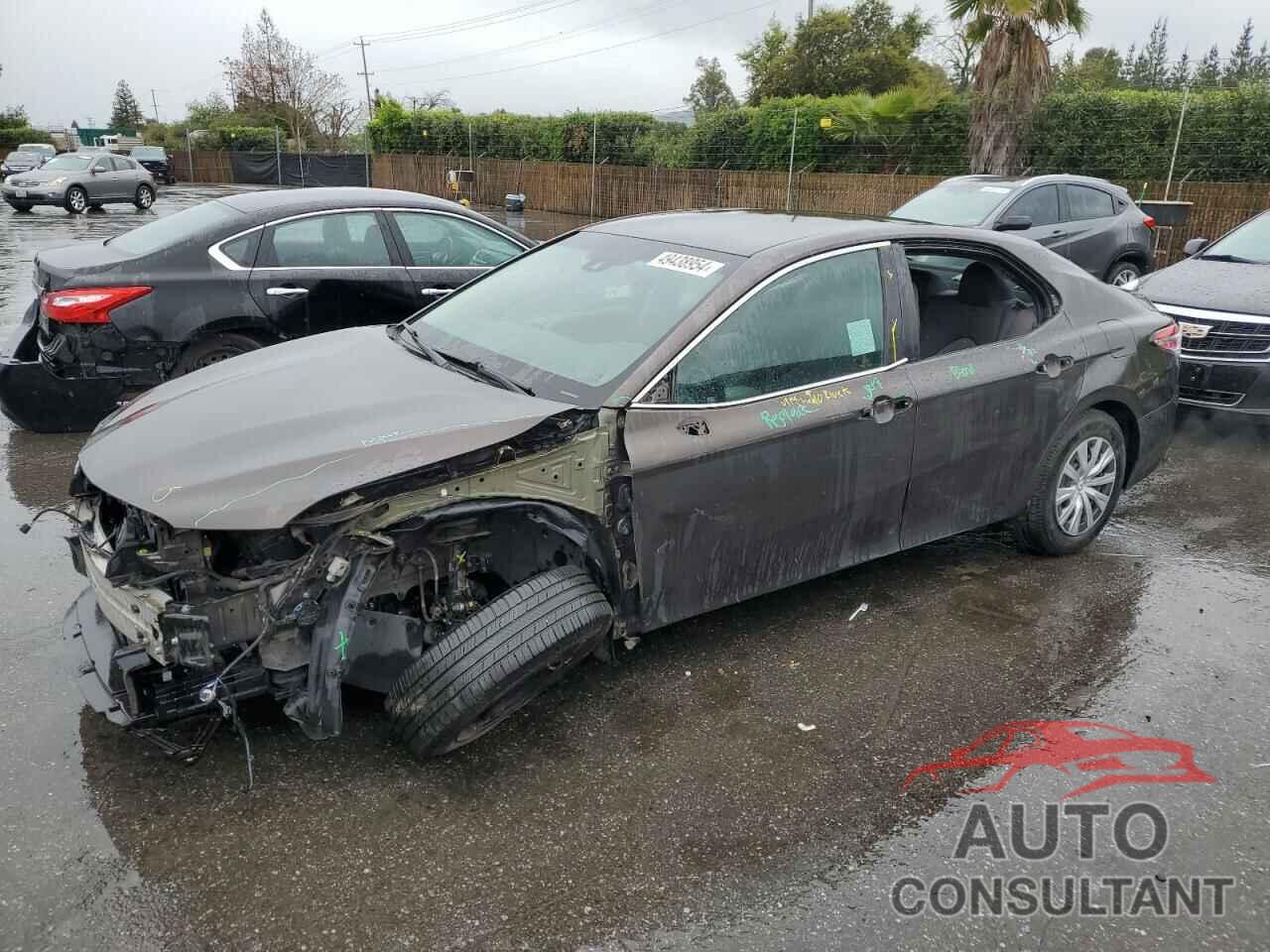 TOYOTA CAMRY 2018 - 4T1B31HK6JU503646