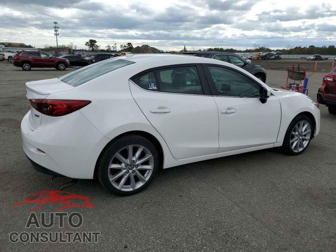 MAZDA 3 2017 - 3MZBN1W33HM148439