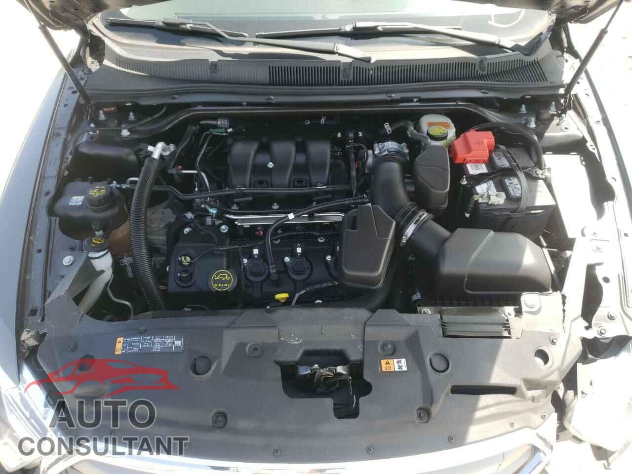 FORD TAURUS 2017 - 1FAHP2D80HG122215