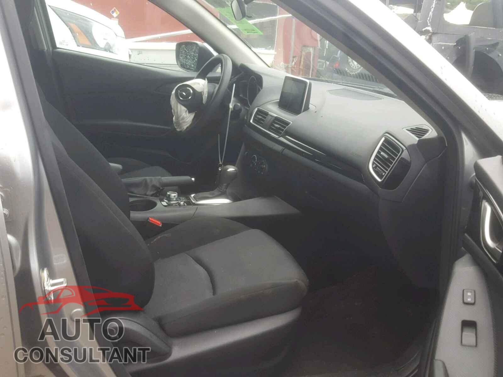 MAZDA 3 2015 - 3MZBM1U71FM218512