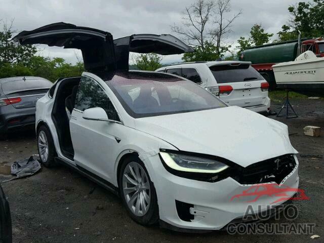 TESLA MODEL X 2017 - 5YJXCBE2XHF065060