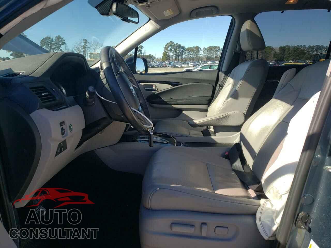 HONDA PILOT 2018 - 5FNYF6H08JB002414