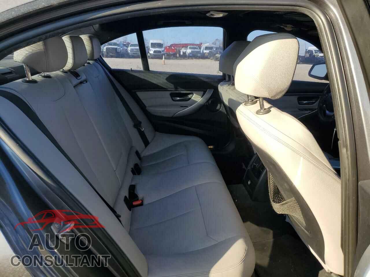 BMW 3 SERIES 2013 - WBA3A5C5XDF355773