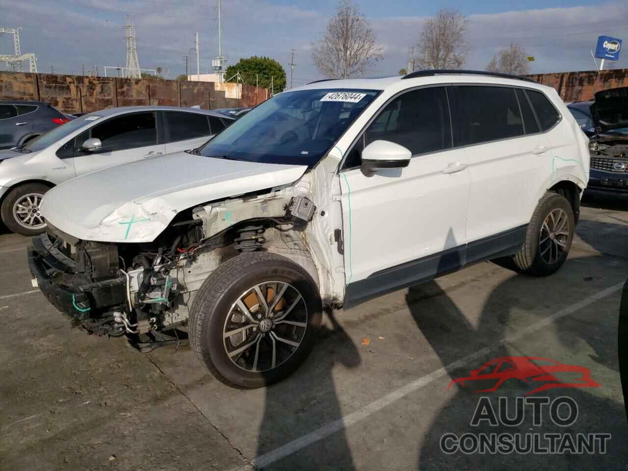 VOLKSWAGEN TIGUAN 2021 - 3VV3B7AX0MM098429