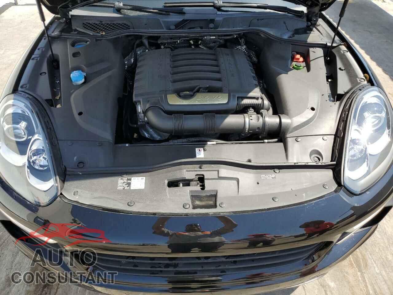 PORSCHE CAYENNE 2016 - WP1AA2A28GKA10589