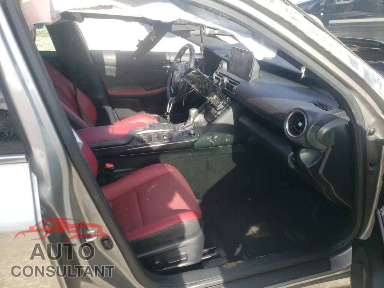 LEXUS IS 2021 - JTHCA1D27M5113446