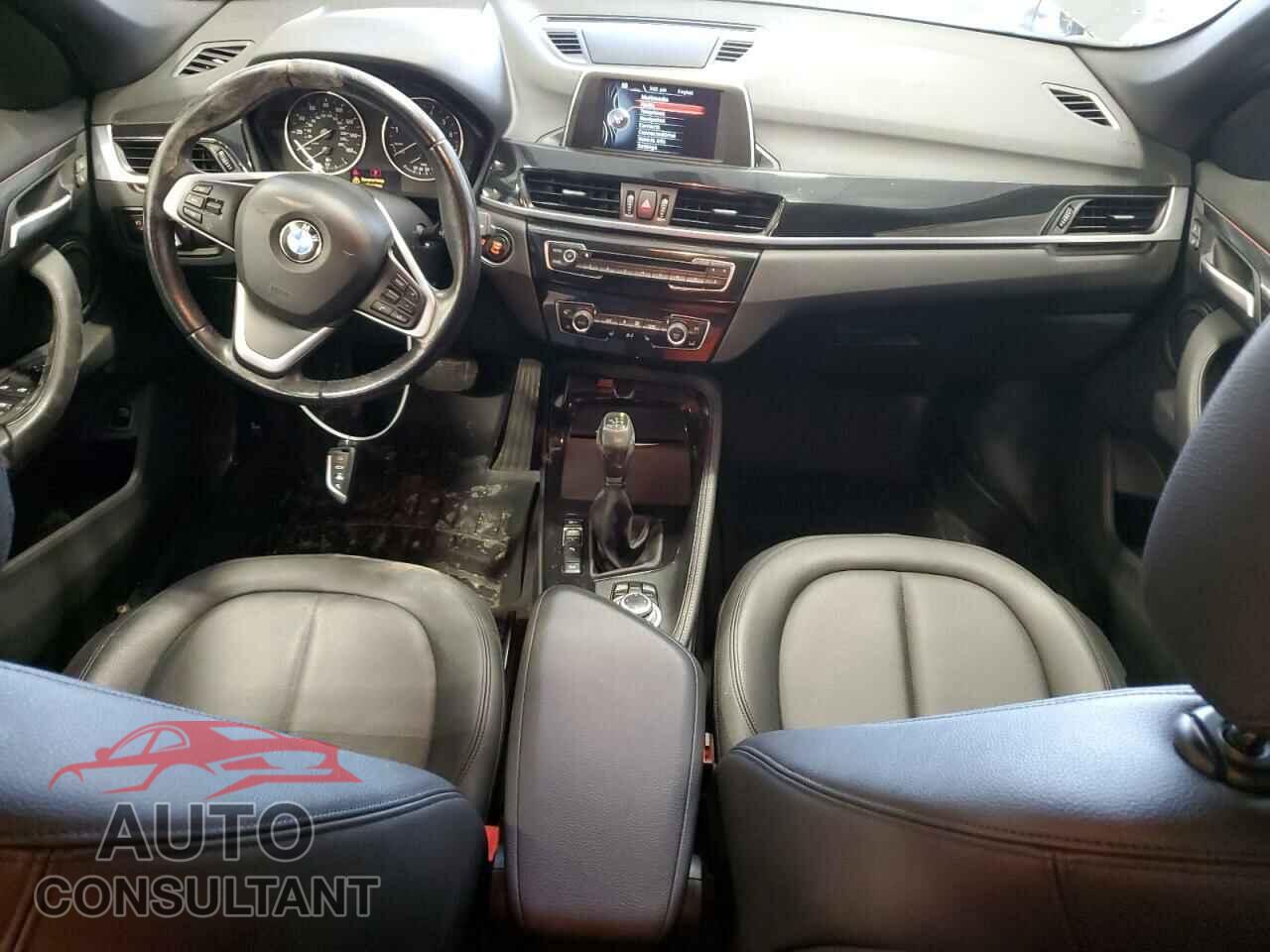 BMW X1 2016 - WBXHT3C3XGP880372