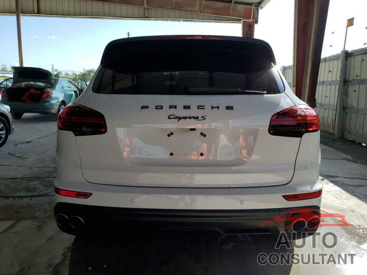 PORSCHE CAYENNE 2017 - WP1AB2A22HLA51437