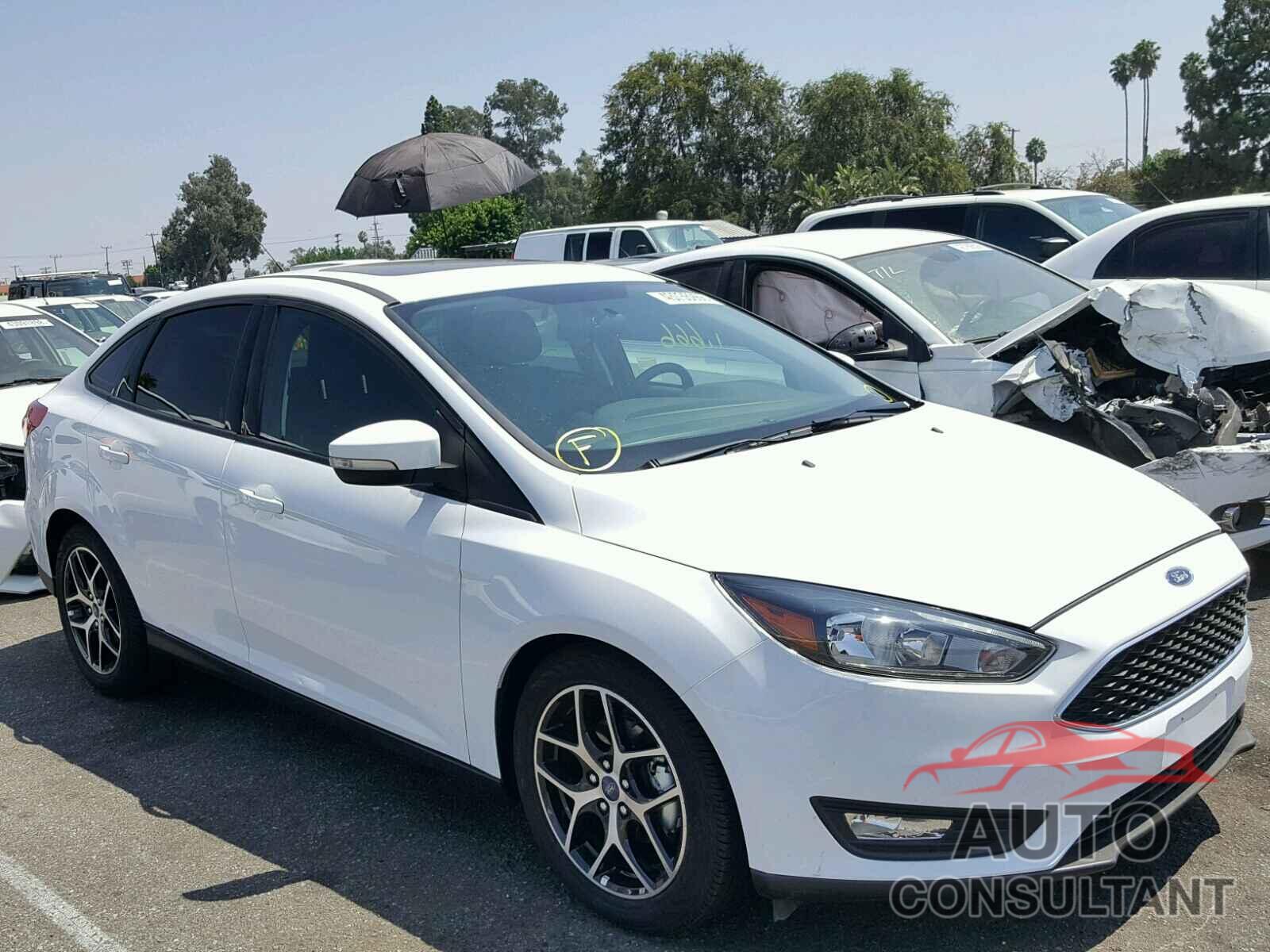 FORD FOCUS 2018 - 1FADP3H26JL236467