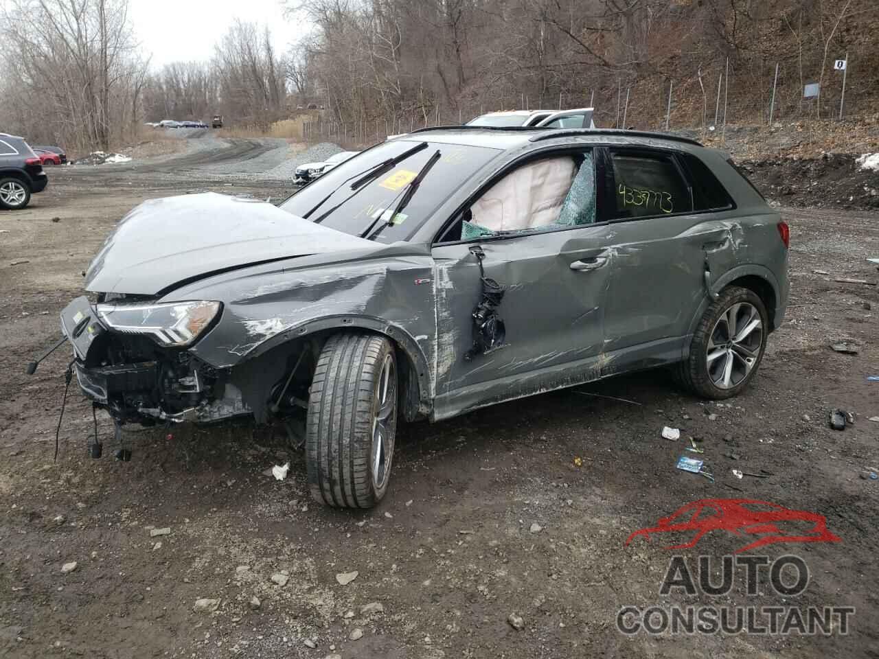 AUDI Q3 2022 - WA1EECF35N1076111