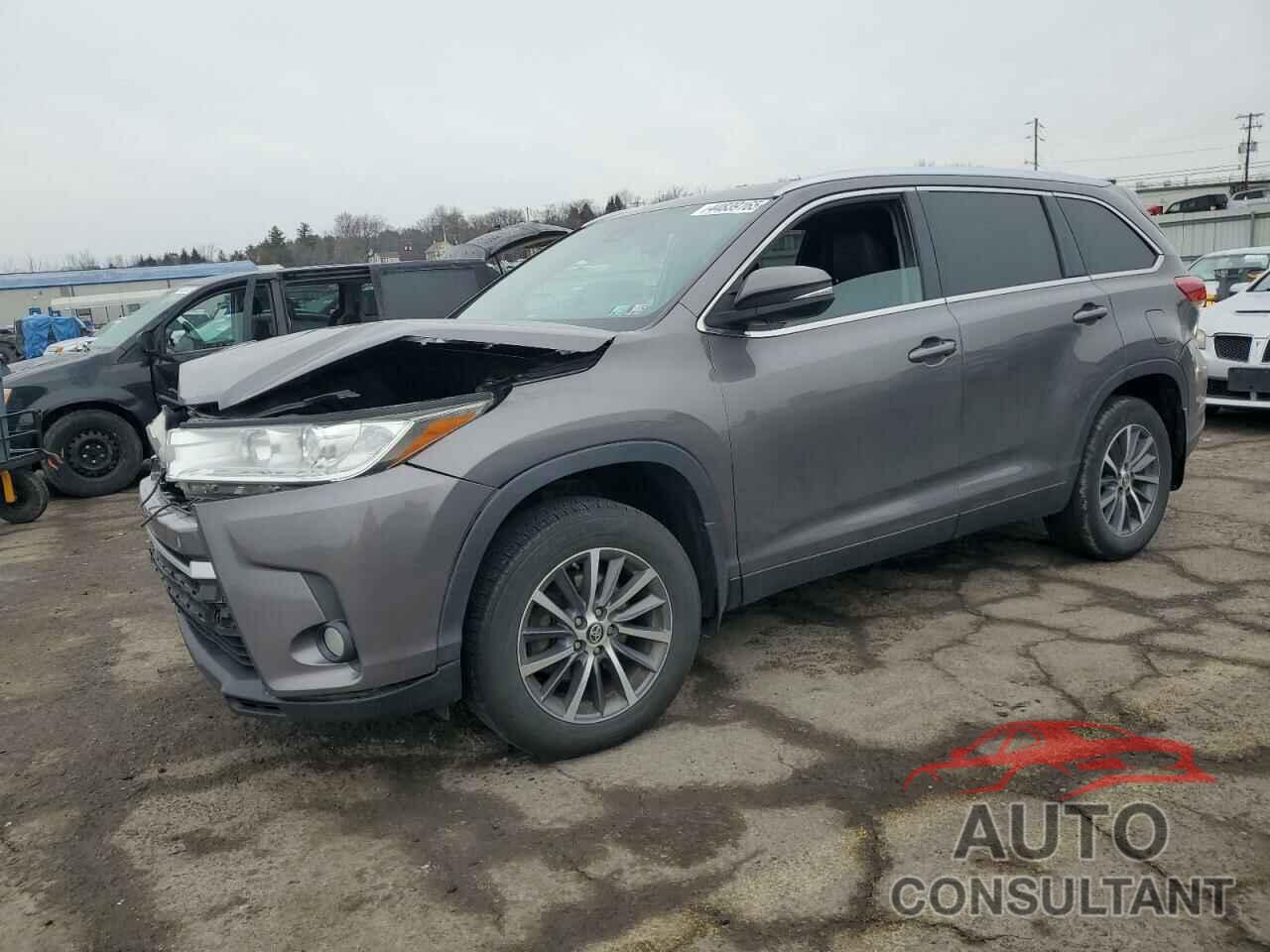 TOYOTA HIGHLANDER 2019 - 5TDJZRFH0KS579955