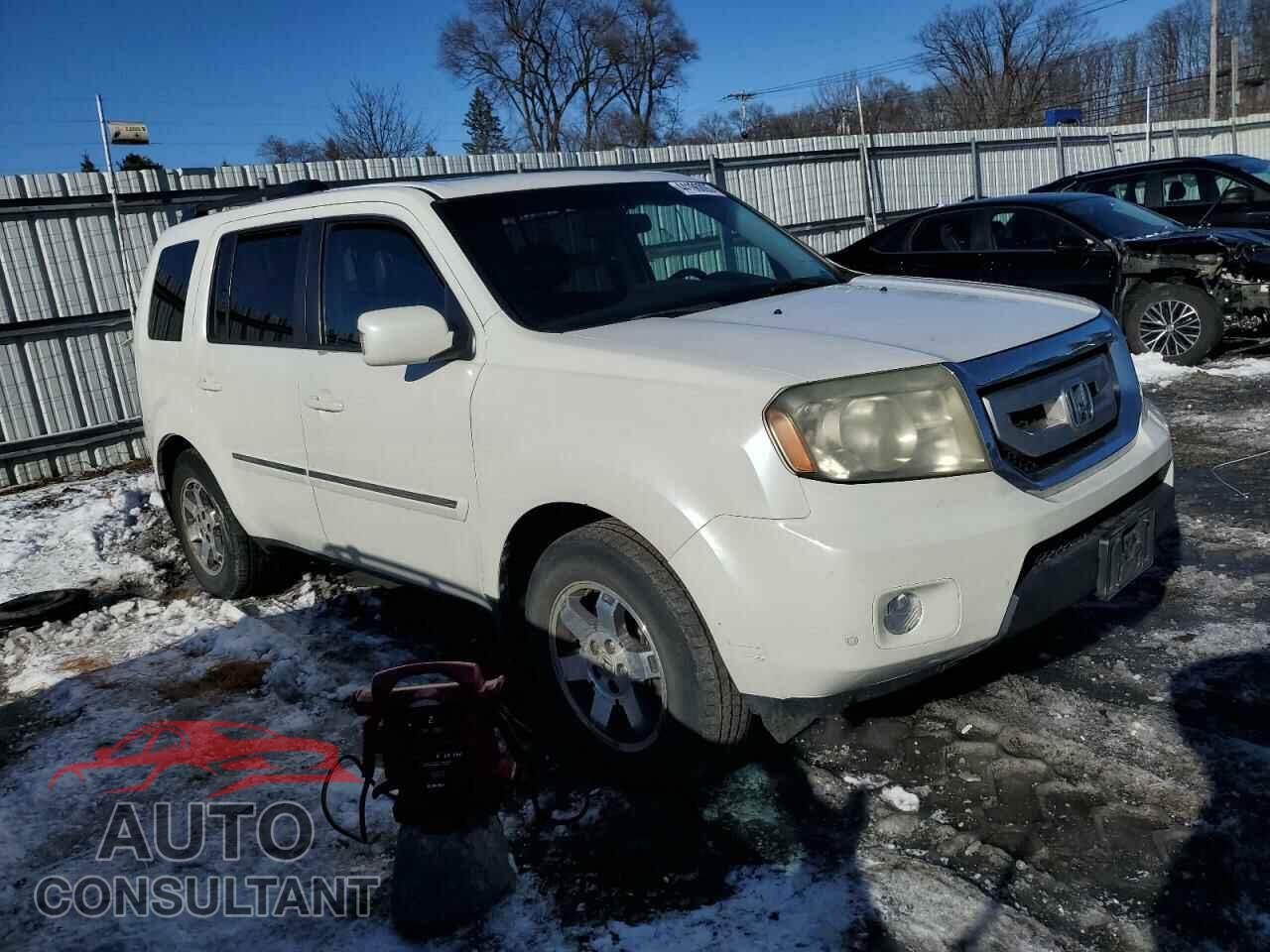 HONDA PILOT 2011 - 5FNYF4H95BB028571