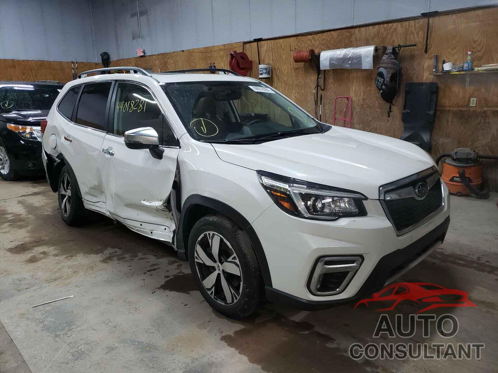 SUBARU FORESTER 2019 - JF2SKAWC5KH570074
