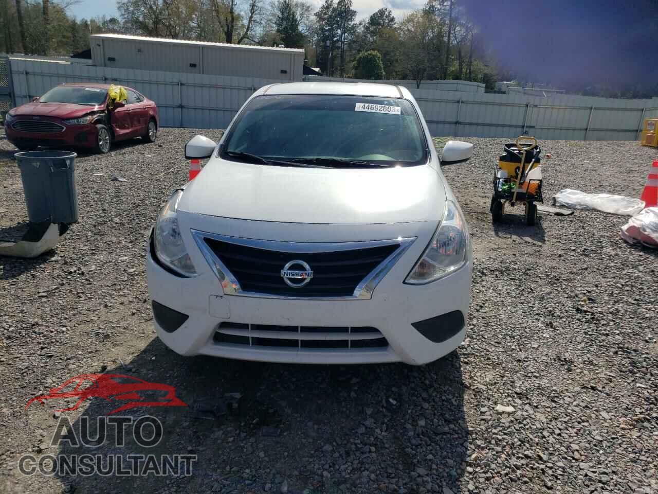 NISSAN VERSA 2017 - 3N1CN7AP0HL880704