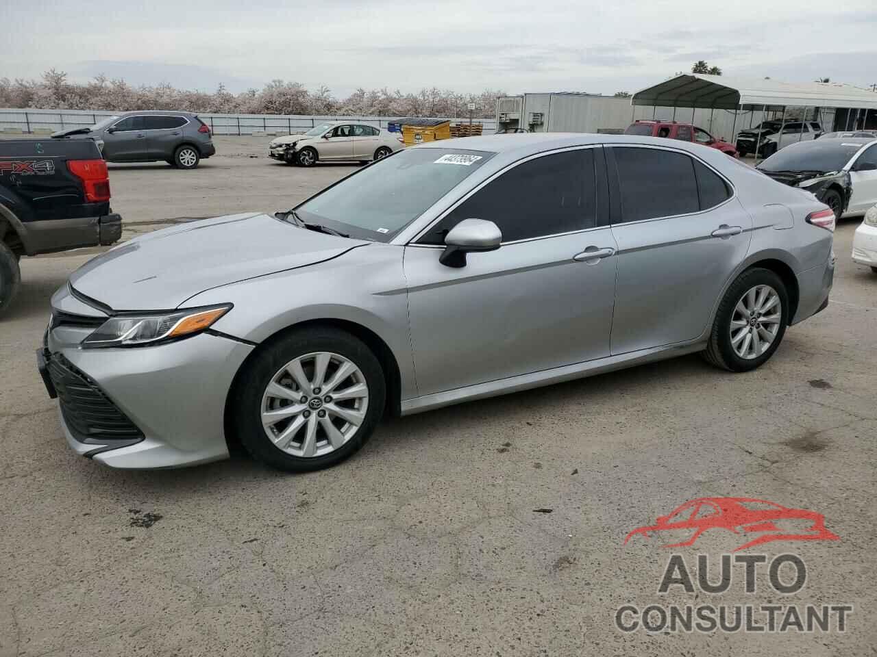 TOYOTA CAMRY 2018 - 4T1B11HK6JU634775
