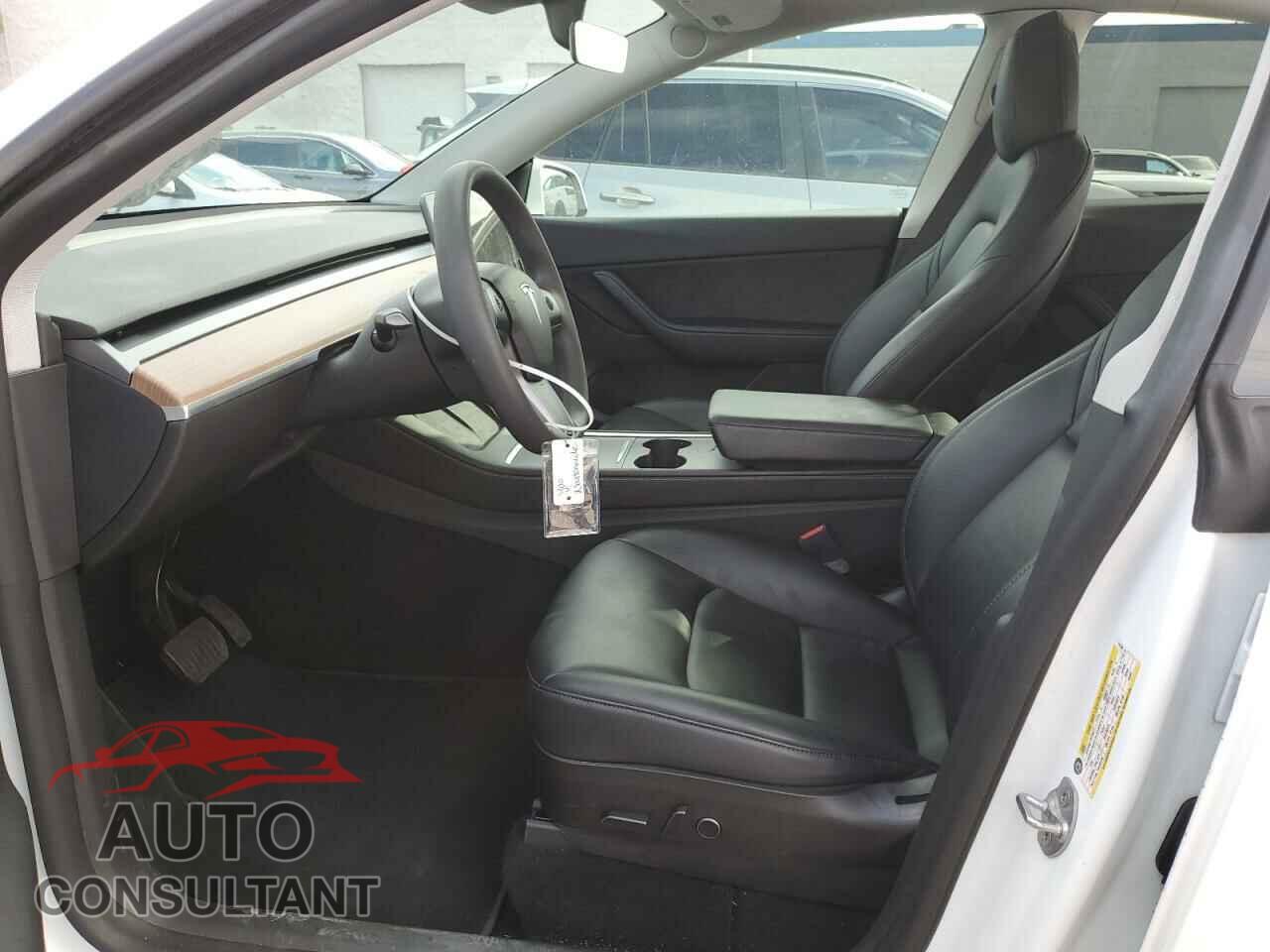 TESLA MODEL Y 2021 - 5YJYGDEE1MF219180