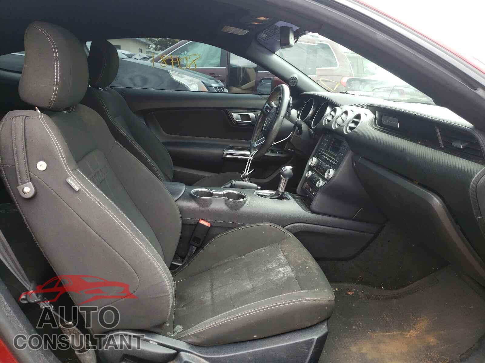 FORD MUSTANG 2018 - 1FA6P8TH2J5159635