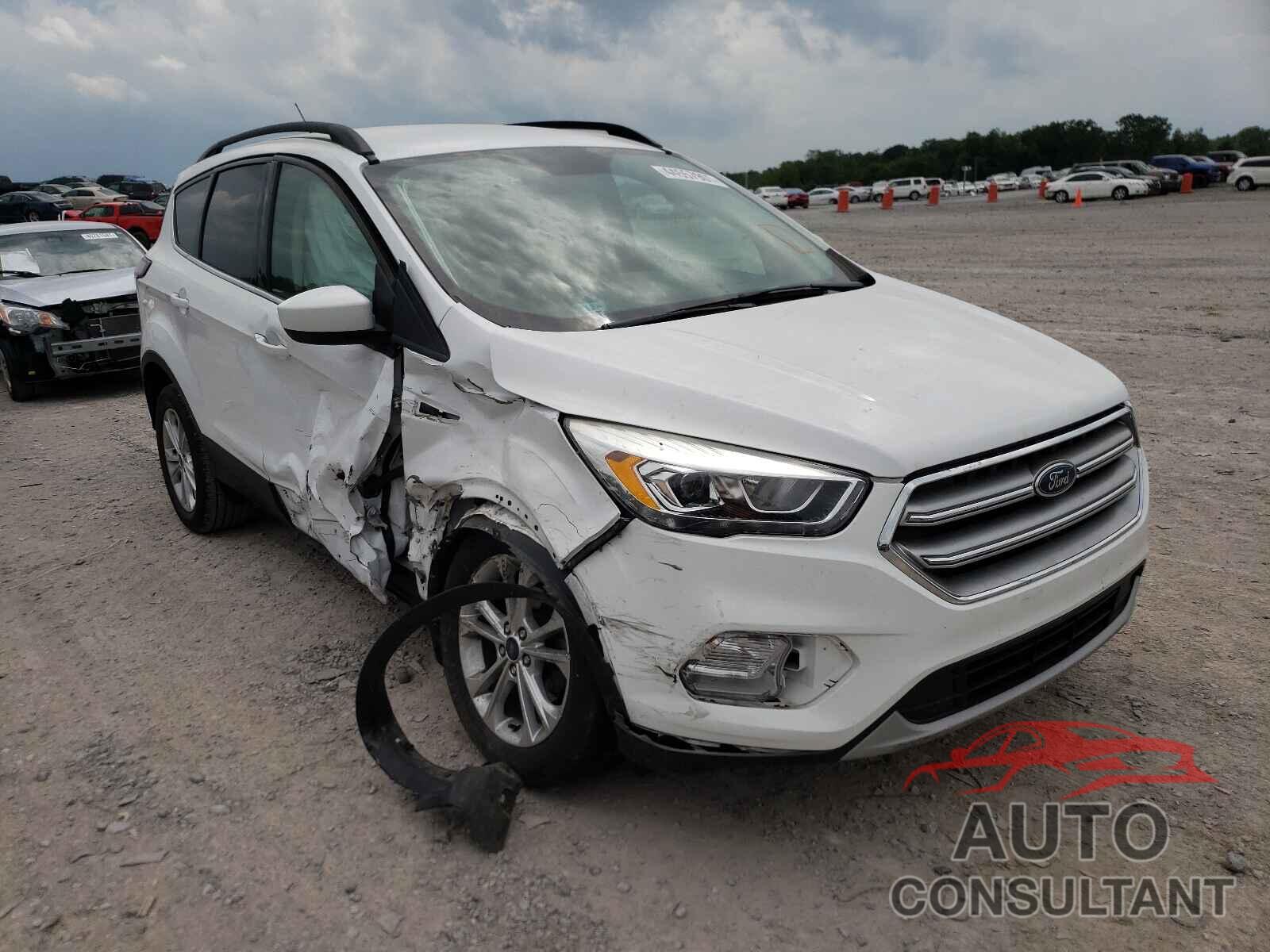 FORD ESCAPE 2017 - 1FMCU0GD5HUC63577