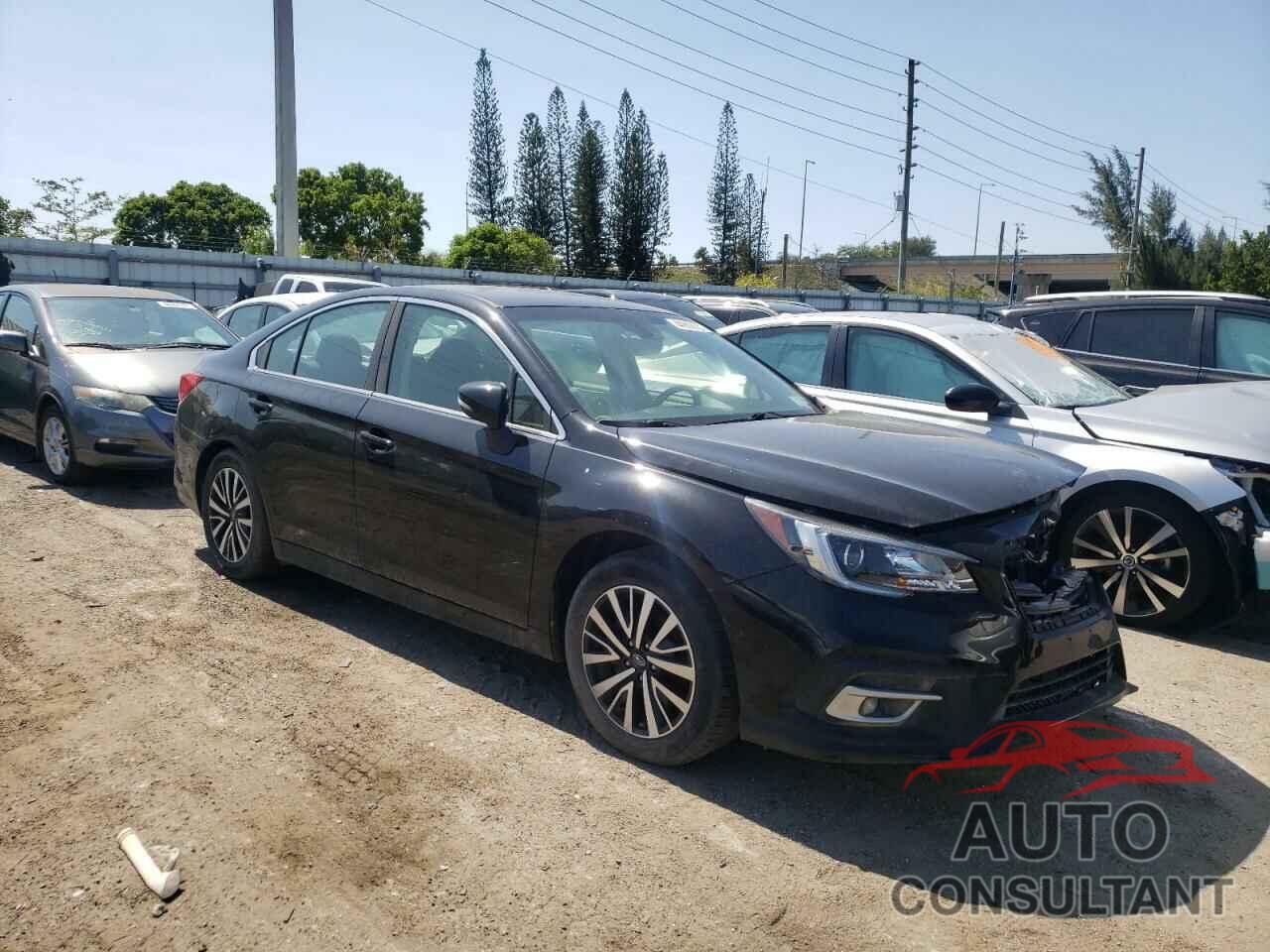 SUBARU LEGACY 2019 - 4S3BNAF68K3024477