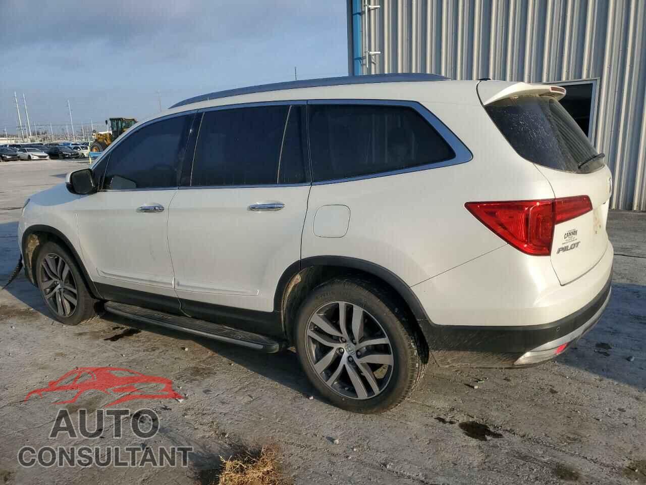 HONDA PILOT 2017 - 5FNYF6H04HB061695
