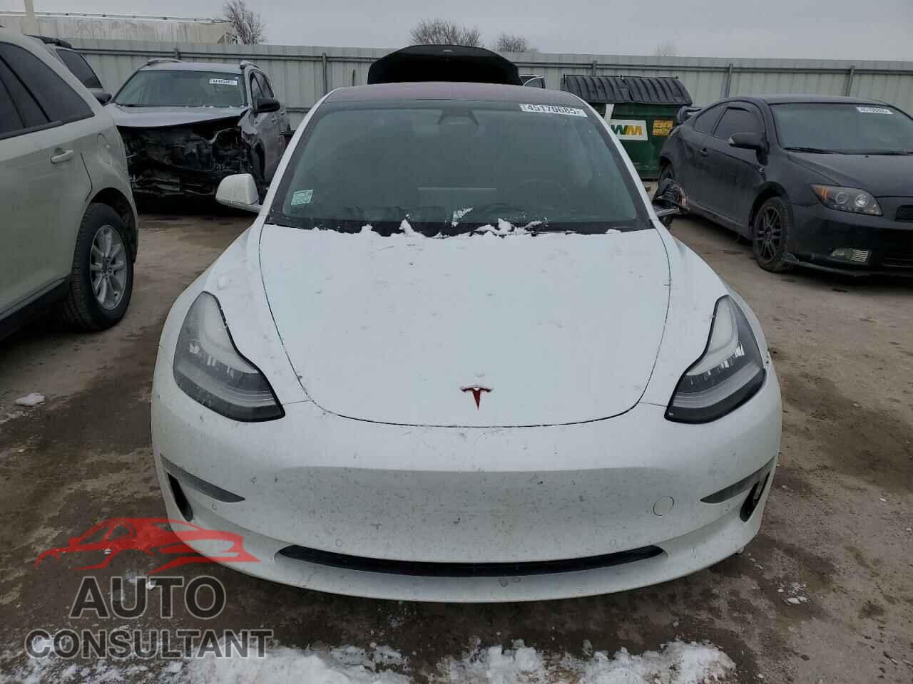 TESLA MODEL 3 2018 - 5YJ3E1EB8JF131131