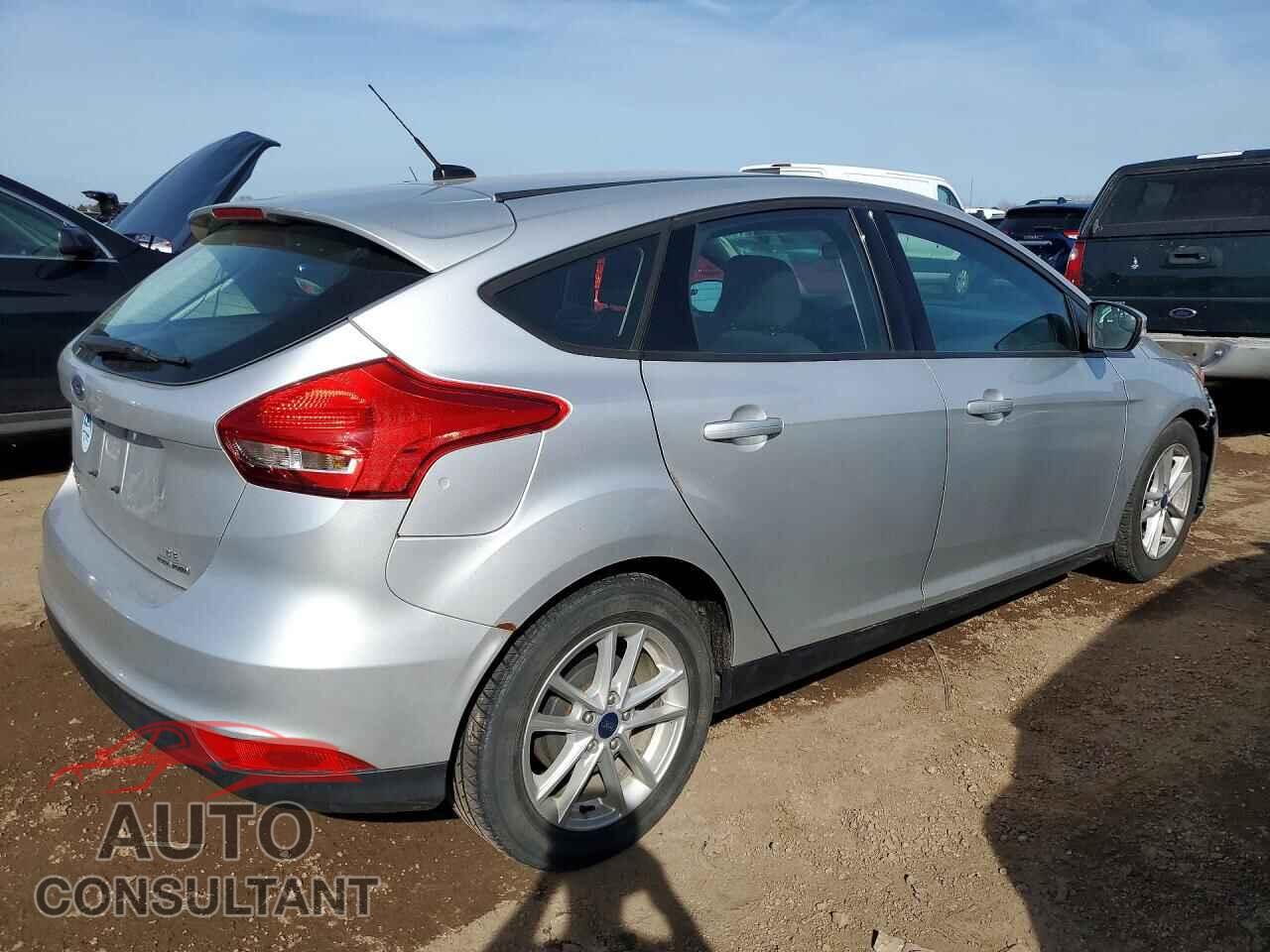 FORD FOCUS 2016 - 1FADP3K28GL269567