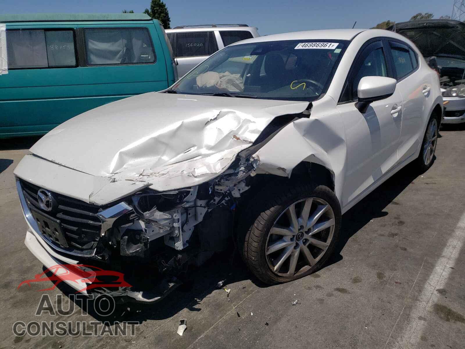 MAZDA 3 2017 - 3MZBN1L76HM151441