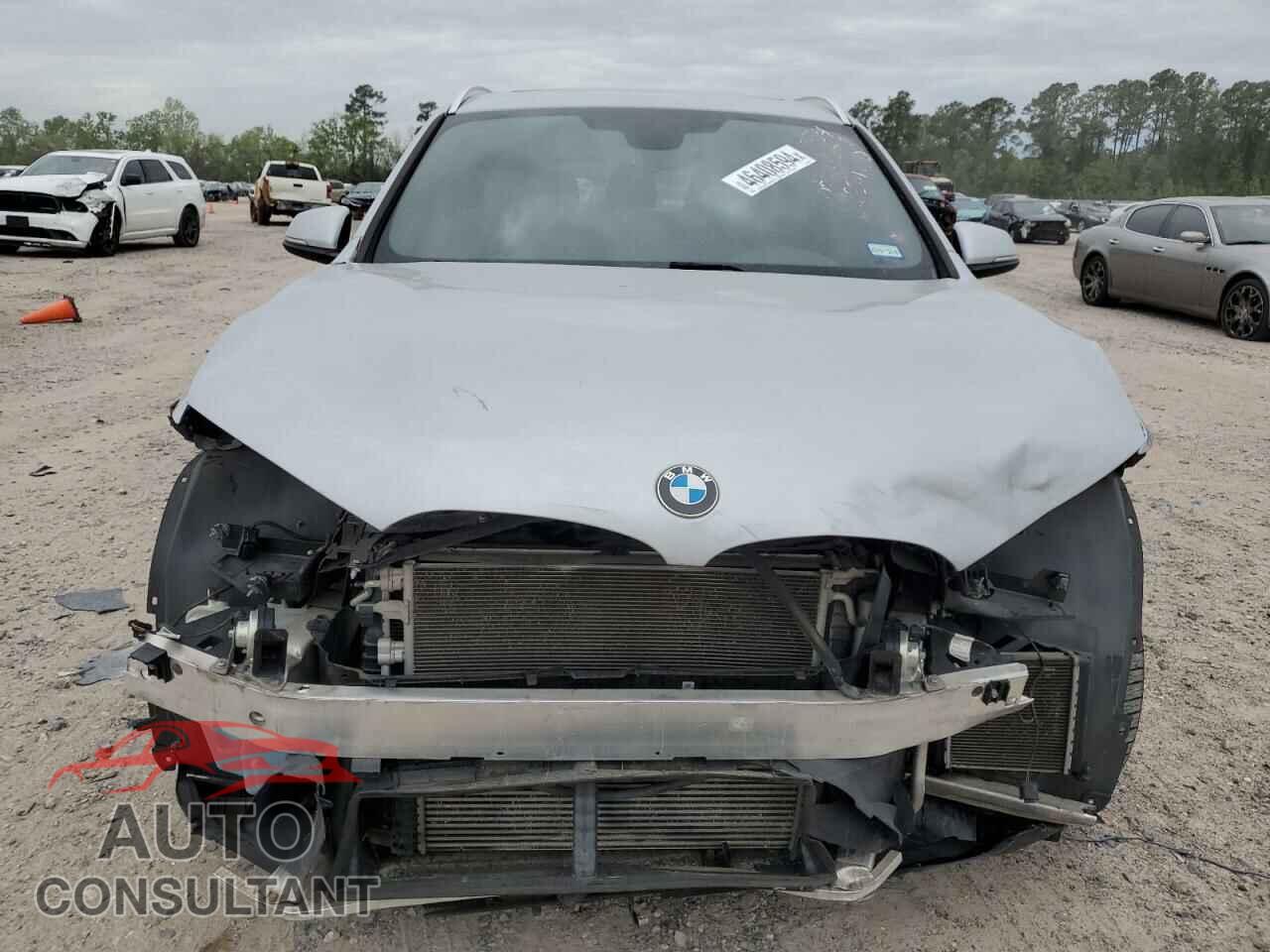BMW X1 2018 - WBXHU7C37J5H40452