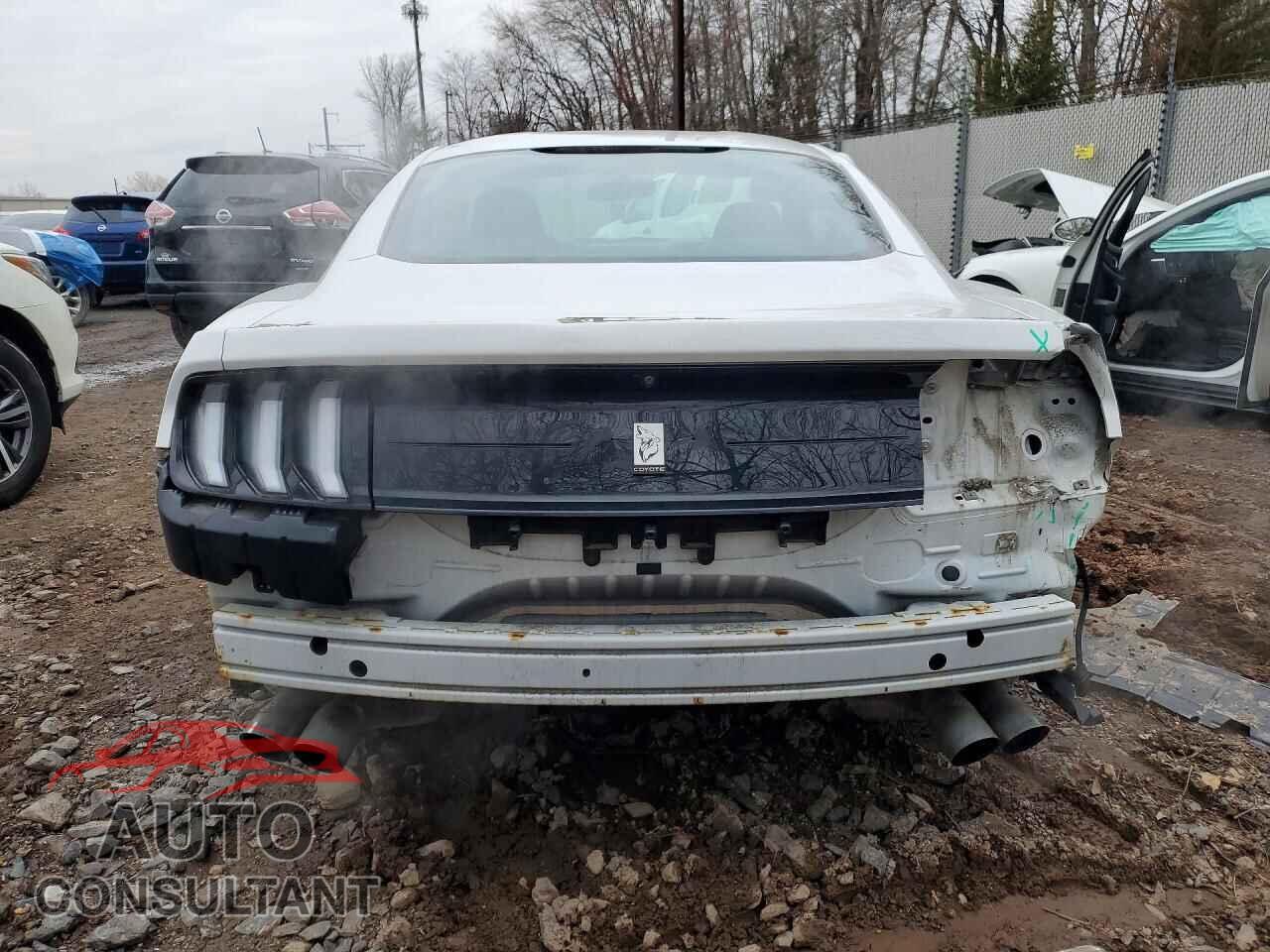 FORD MUSTANG 2018 - 1FA6P8CF9J5112939