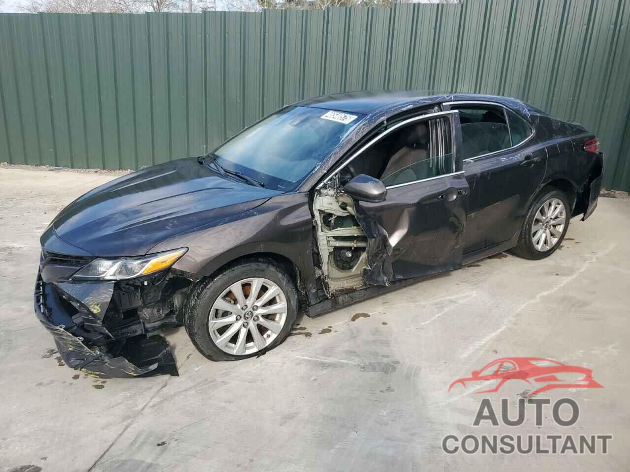 TOYOTA CAMRY 2018 - 4T1B11HK0JU572337