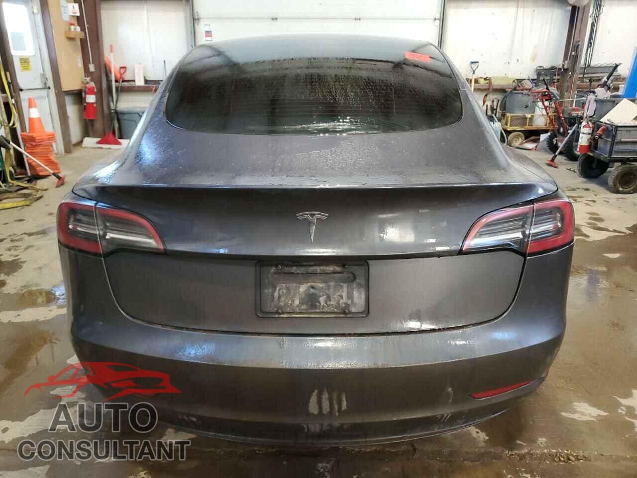 TESLA MODEL 3 2023 - LRW3E1FA2PC899535