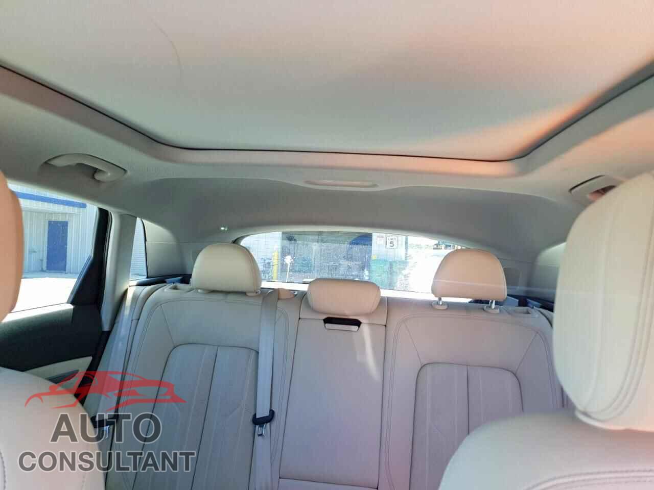 AUDI E-TRON 2019 - WA1LAAGE2KB010225
