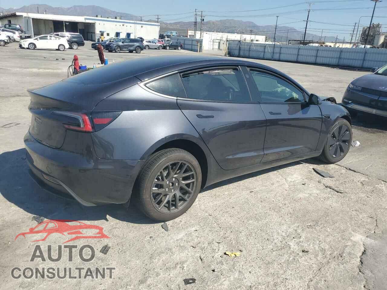 TESLA MODEL 3 2024 - 5YJ3E1EA3RF827849