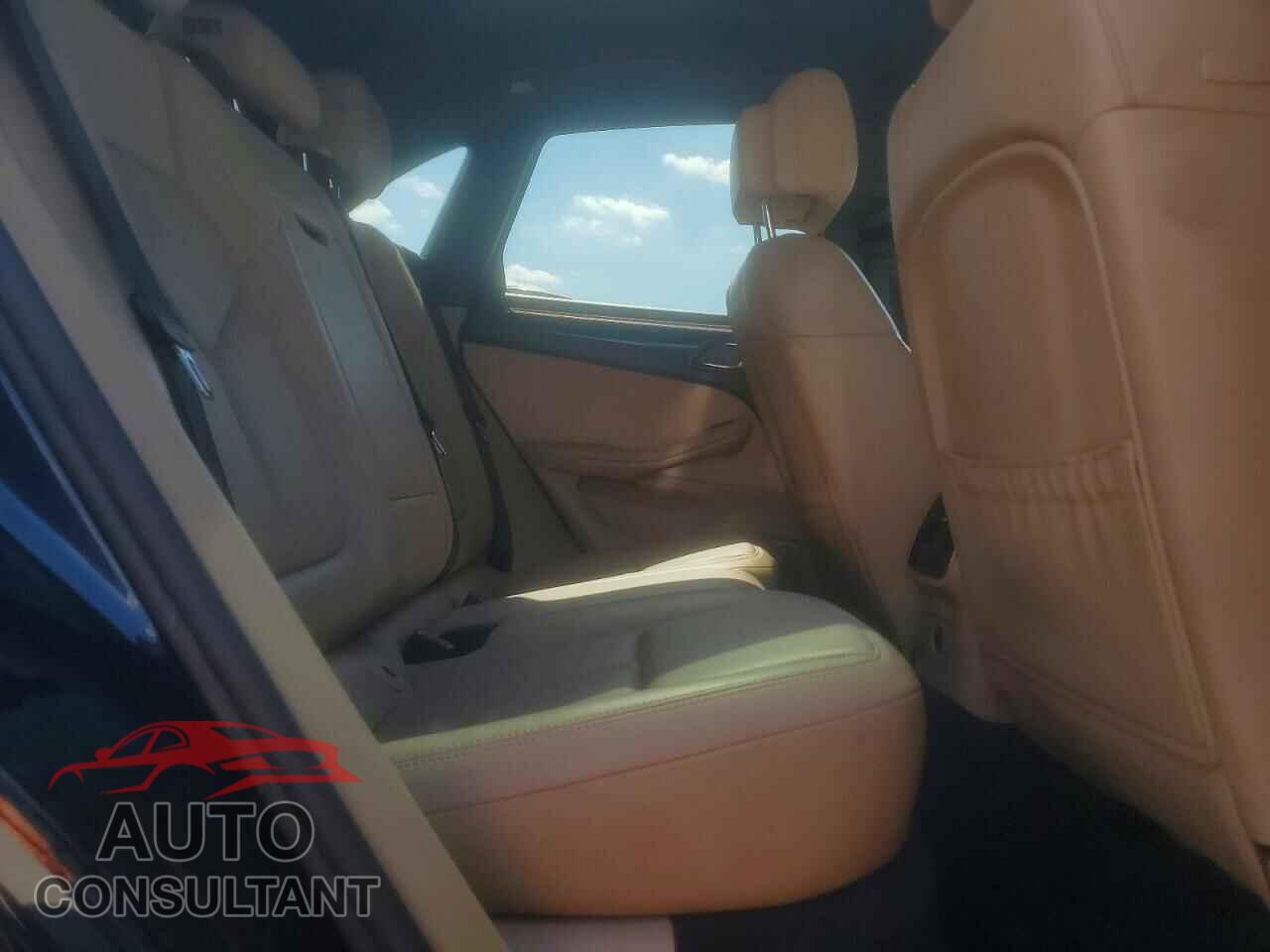 PORSCHE MACAN 2021 - WP1AA2A58MLB01832