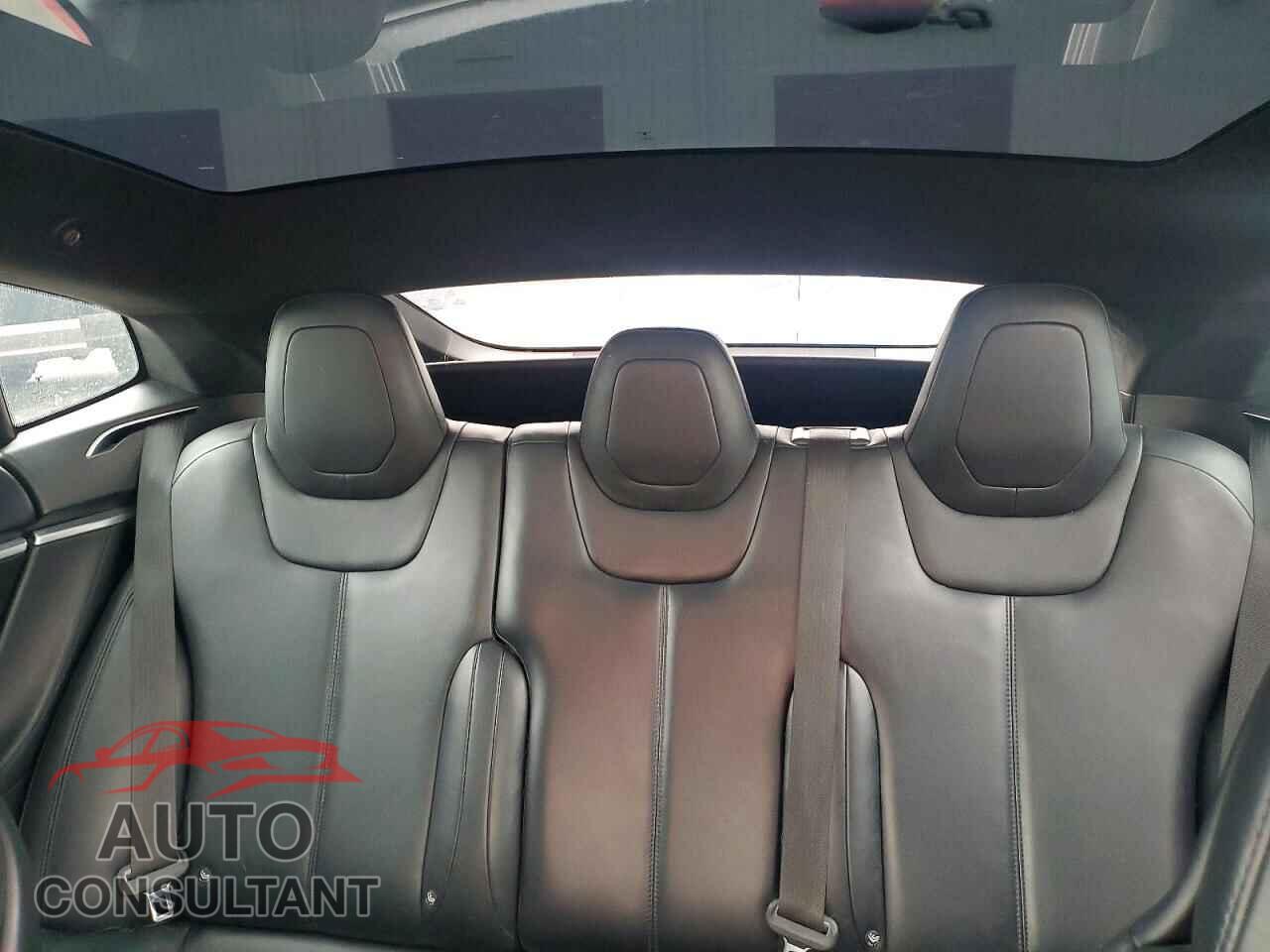 TESLA MODEL S 2017 - 5YJSA1E28HF190357