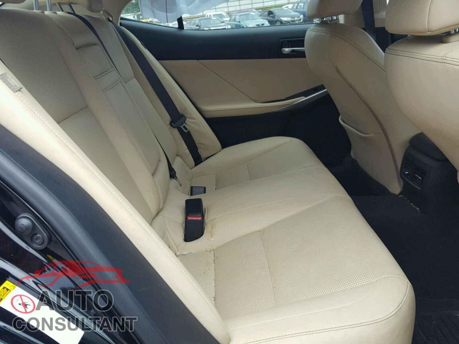 LEXUS IS 250 2015 - JTHCF1D20F5018294